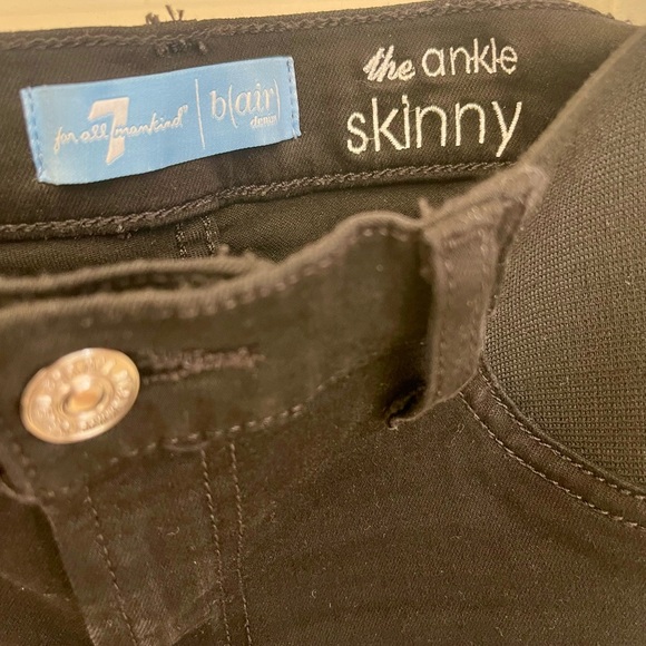 Seven for all mankind maternity jeans ‘the ankle skinny” in black. Size 27. - Picture 4 of 7